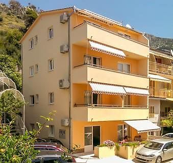 Apartment Marta Podgora Esterno foto